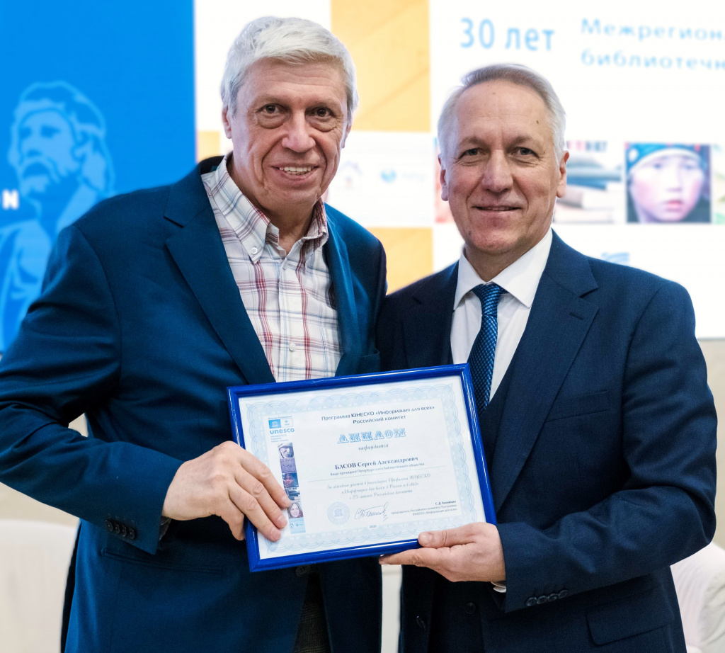 09-04-41.jpg 09-04-41.jpg