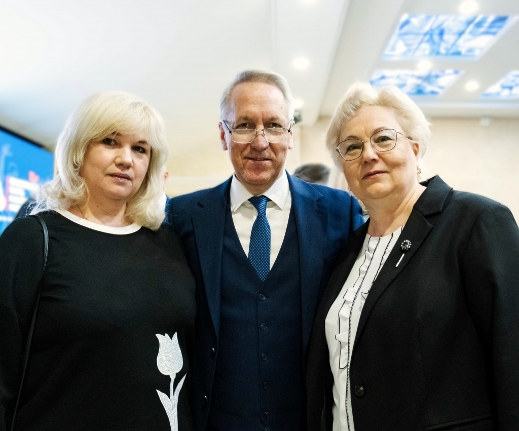 09-04-23.jpg 09-04-23.jpg