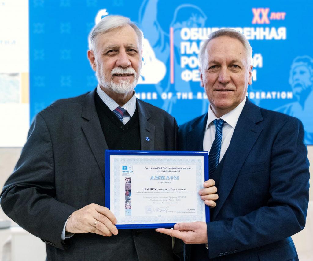 09-04-37.jpg 09-04-37.jpg