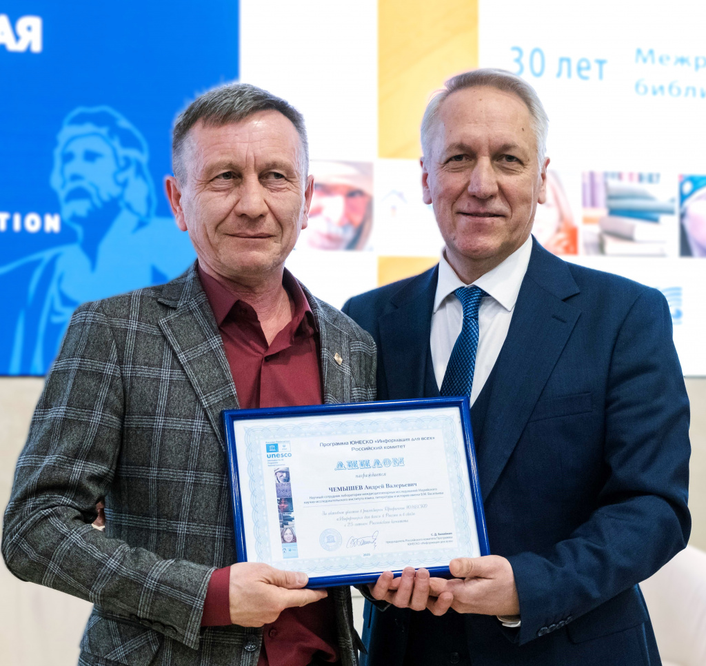 09-04-45.jpg 09-04-45.jpg